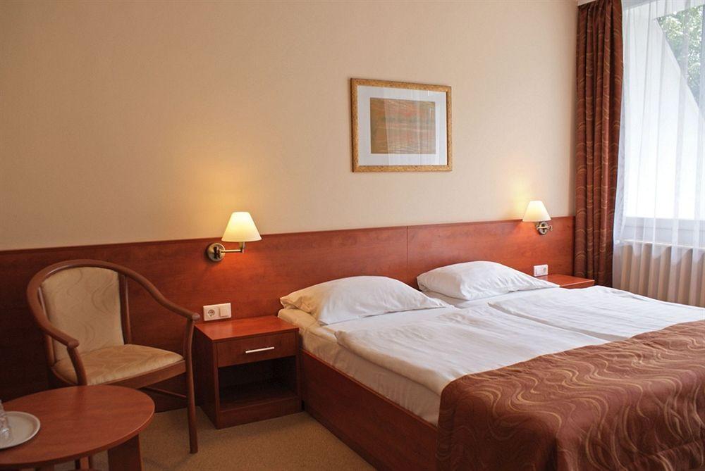 Hotel Aquamarin Heviz Exterior photo