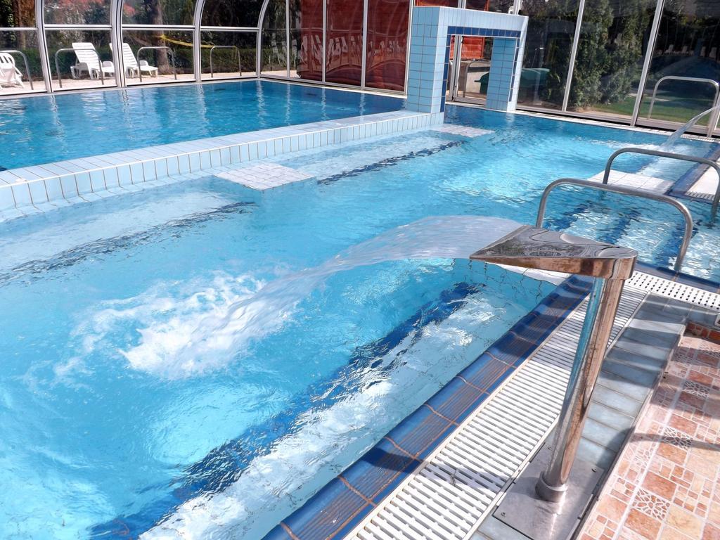 Hotel Aquamarin Heviz Exterior photo